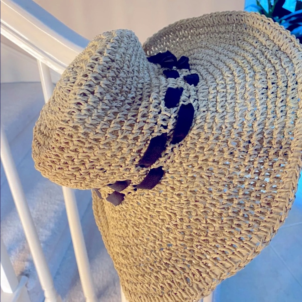 Women’s soft straw hat - Picture 3 of 3
